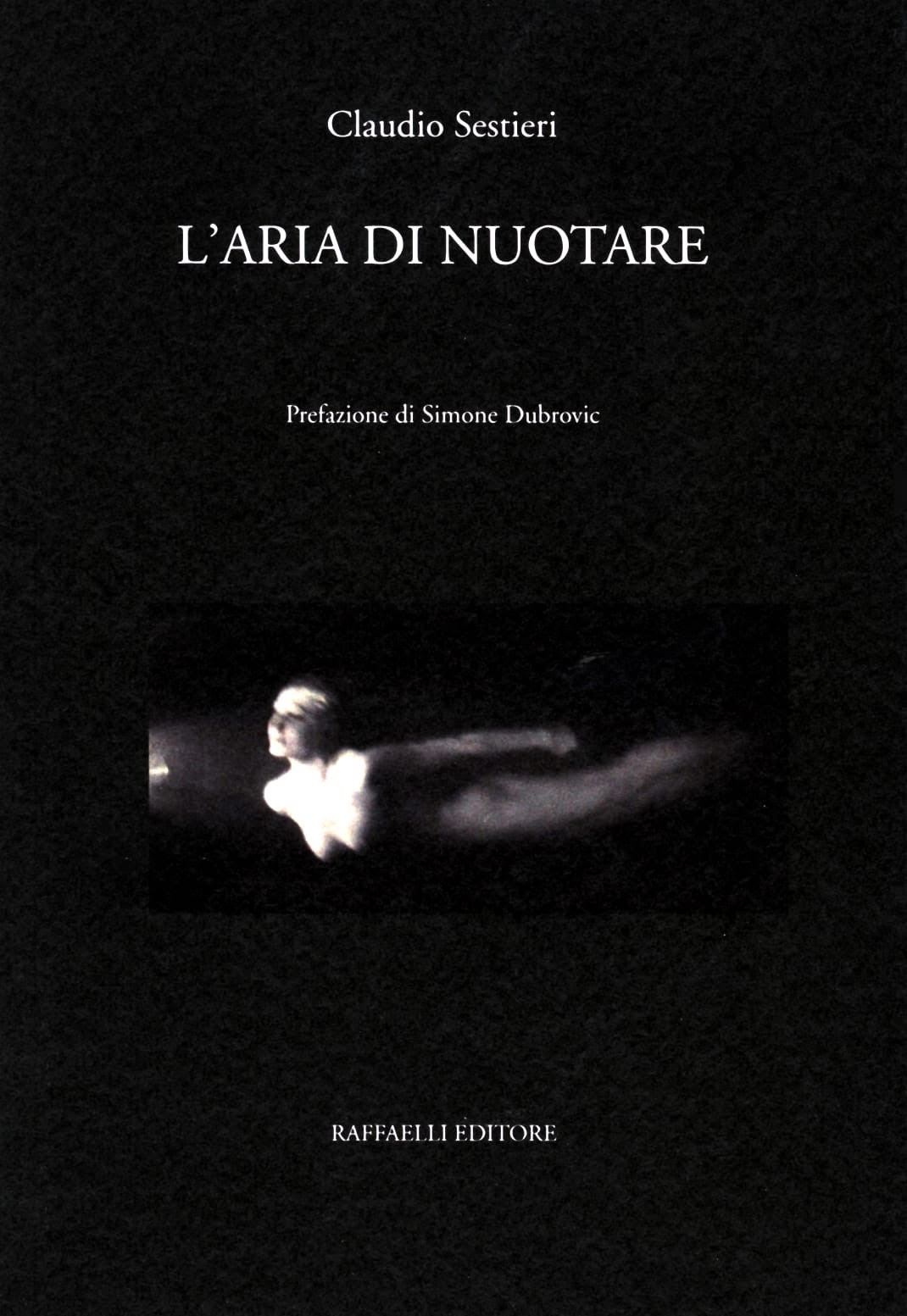 cover libro LARIA DI NUOTARE